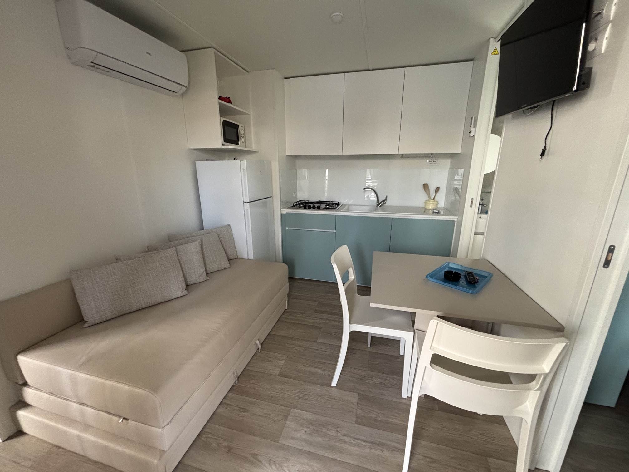 cucina e divano letto ph