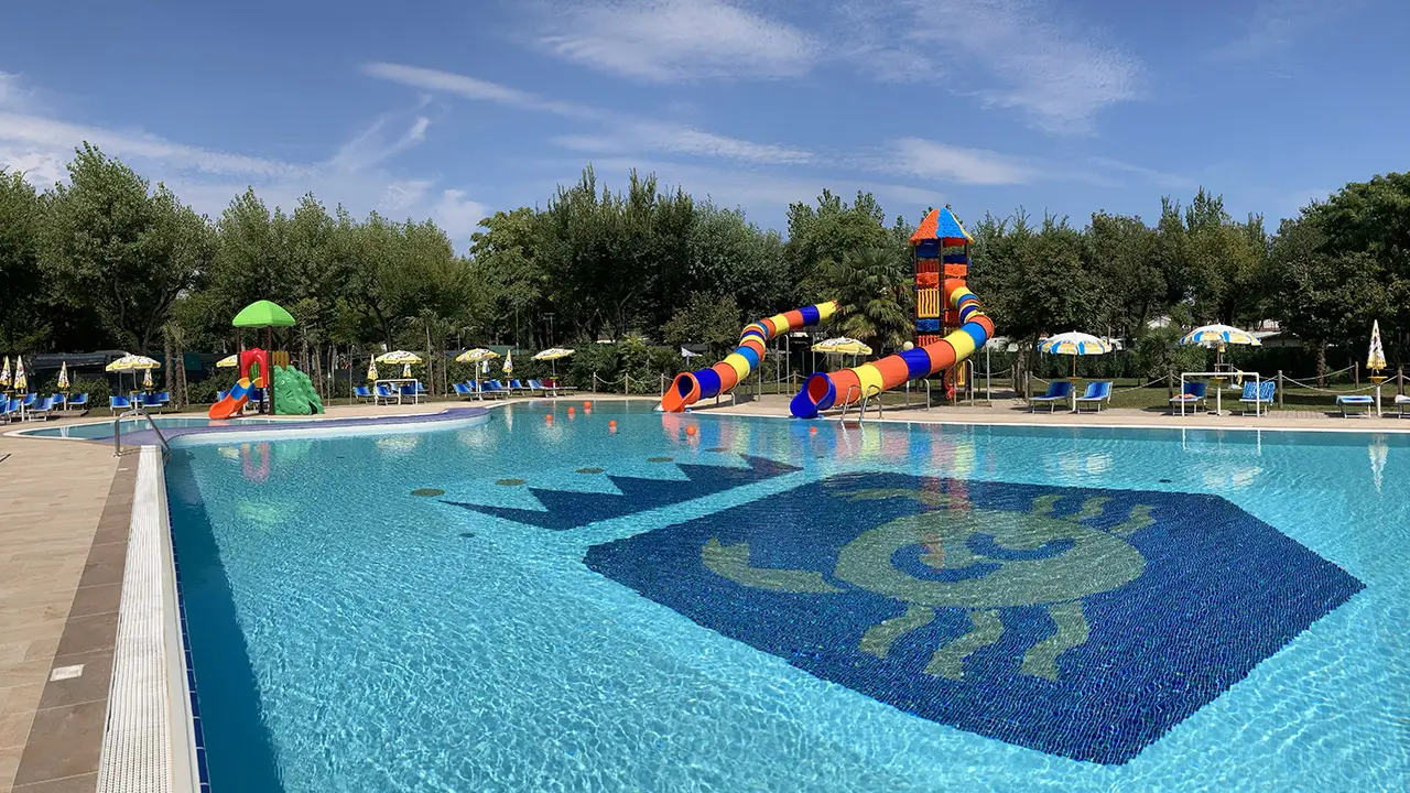 amping parco capraro piscine con scivoli 3