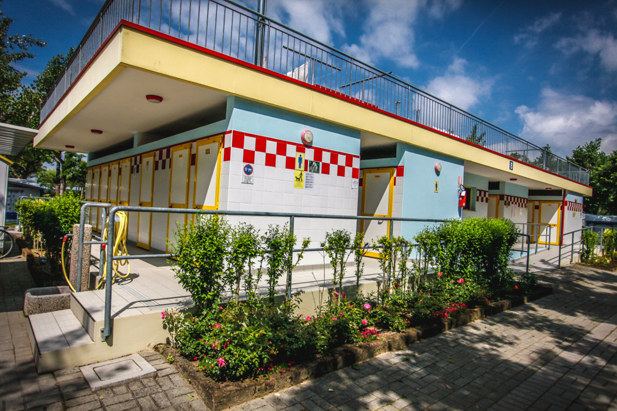 piazzole servizi igienici