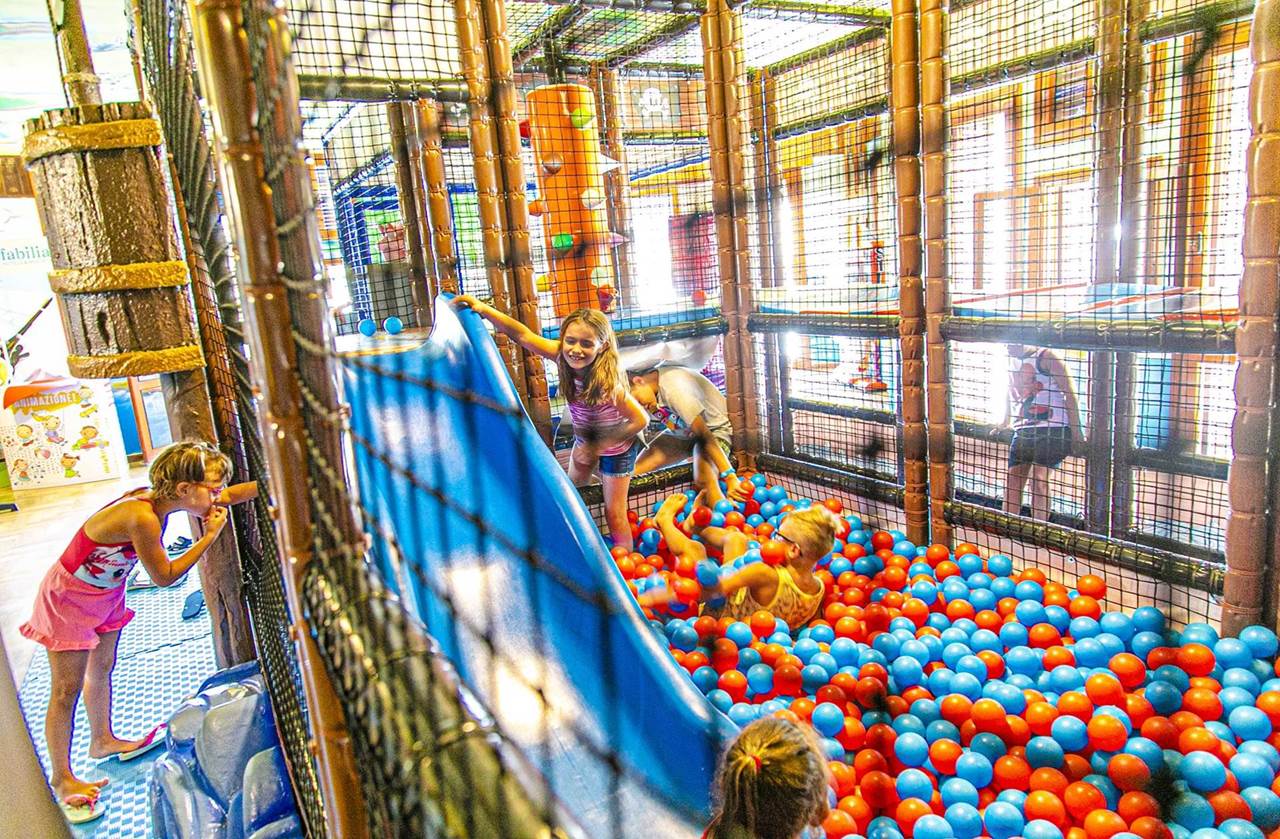 bambini in playground jesolo 4 1